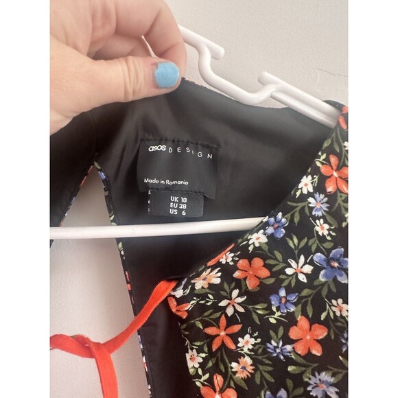 ASOS DESIGN cut out floral print maxi tea dress in red Size 6 - Picture 3 of 5